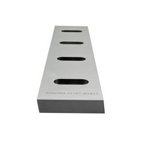 Vertical view of the MPG Granulator Blade or bed knife for Model 1256.